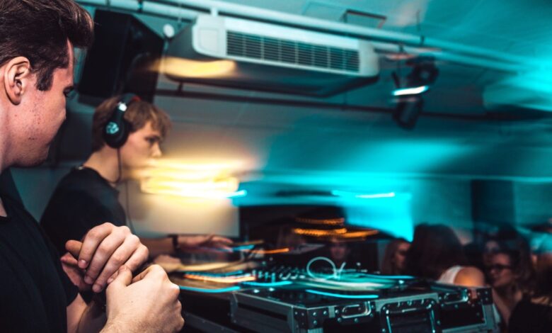 Tips from Corporate Event DJs